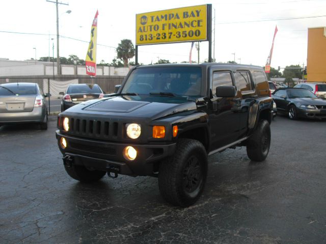 2006 Hummer H3 Scion XB