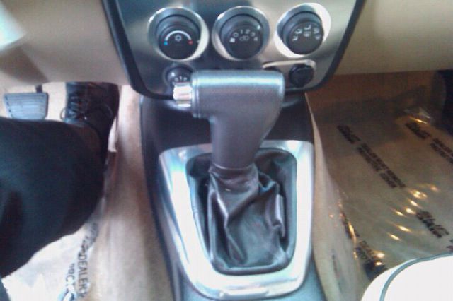 2006 Hummer H3 Scion XB