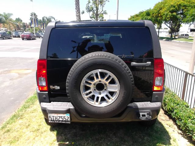 2006 Hummer H3 Scion XB