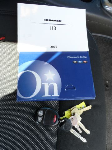 2006 Hummer H3 Scion XB