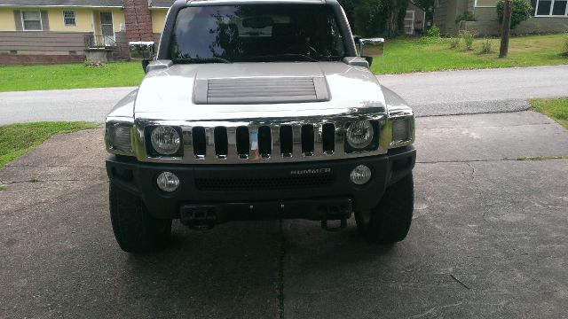 2006 Hummer H3 Scion XB