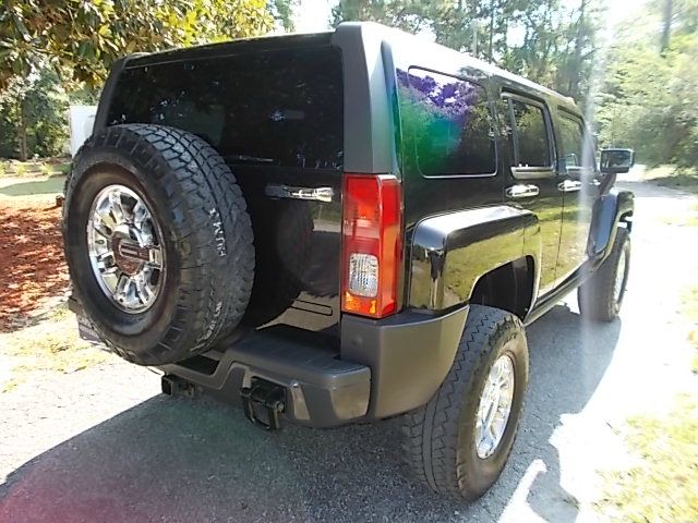 2006 Hummer H3 Scion XB