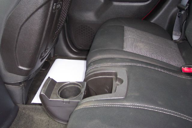 2006 Hummer H3 Scion XB