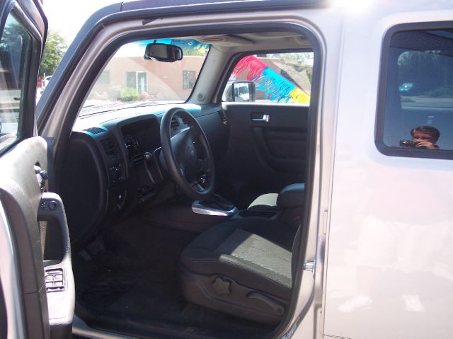 2006 Hummer H3 Scion XB