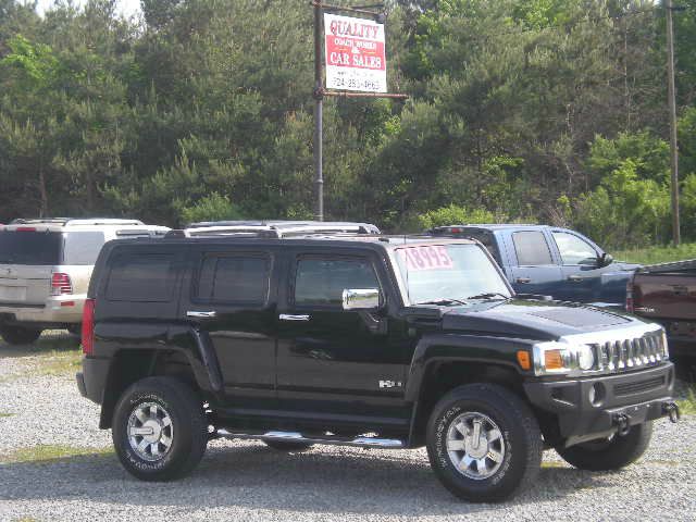 2006 Hummer H3 Scion XB