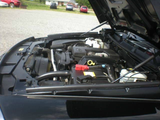 2006 Hummer H3 Scion XB