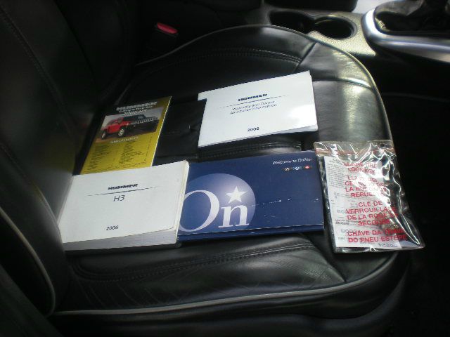 2006 Hummer H3 Scion XB