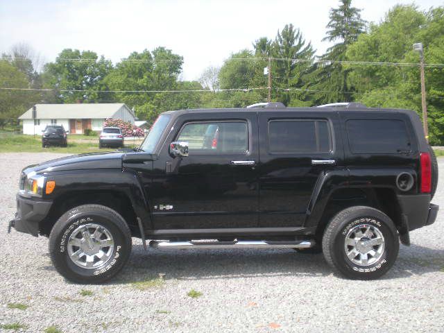 2006 Hummer H3 Scion XB