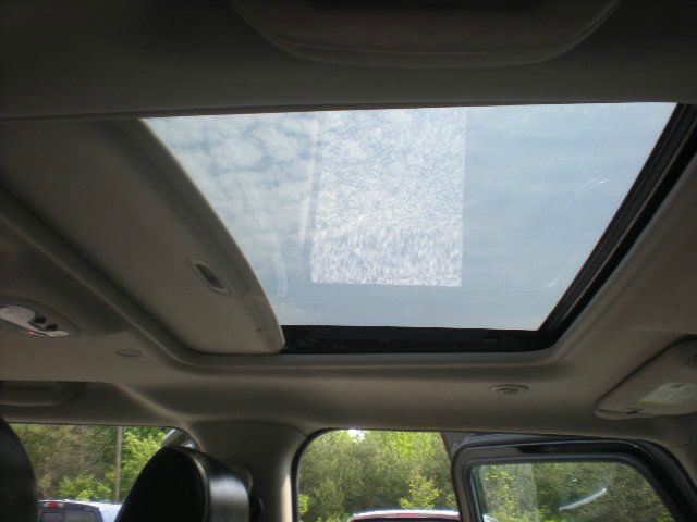 2006 Hummer H3 Scion XB