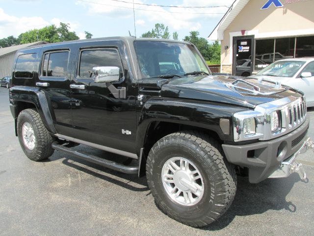 2006 Hummer H3 Scion XB