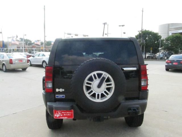 2006 Hummer H3 Scion XB