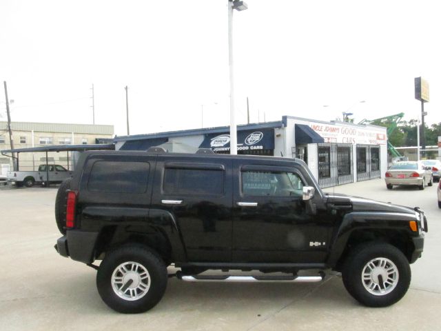 2006 Hummer H3 Scion XB