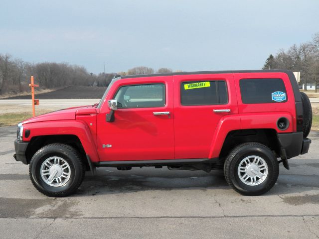 2006 Hummer H3 Scion XB