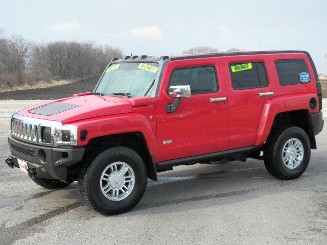 2006 Hummer H3 Scion XB