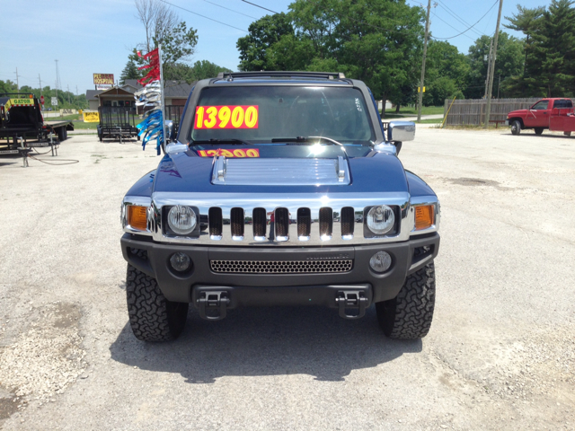 2006 Hummer H3 Scion XB