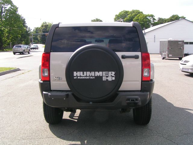 2006 Hummer H3 Scion XB