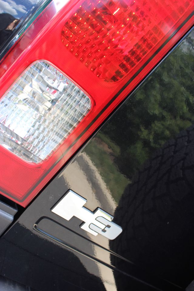 2006 Hummer H3 Scion XB