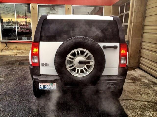 2006 Hummer H3 Scion XB