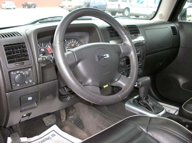 2006 Hummer H3 Base