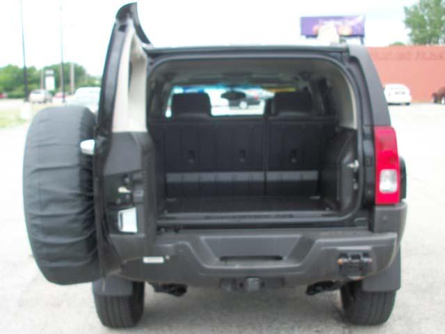 2006 Hummer H3 Base