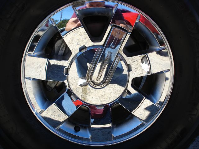 2007 Hummer H3 Roadster 2D