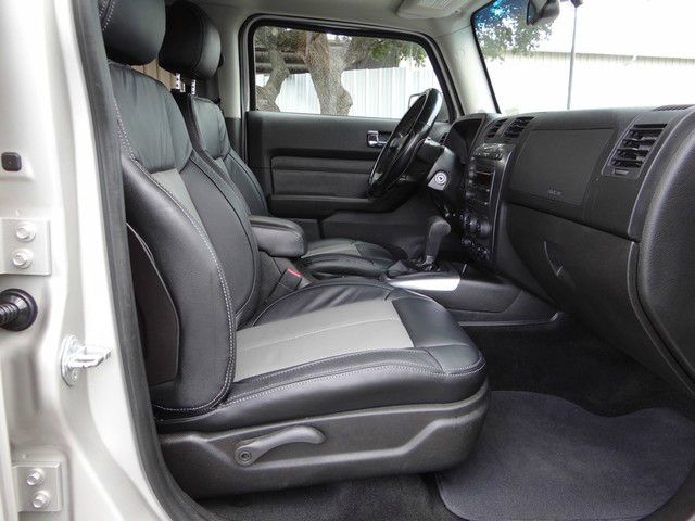 2008 Hummer H3 1996 Nissan