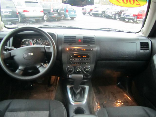2009 Hummer H3 Base