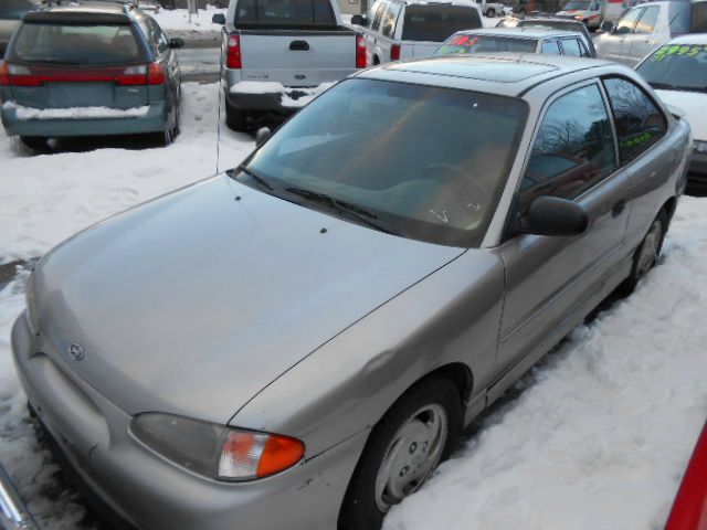 1999 Hyundai Accent XLS