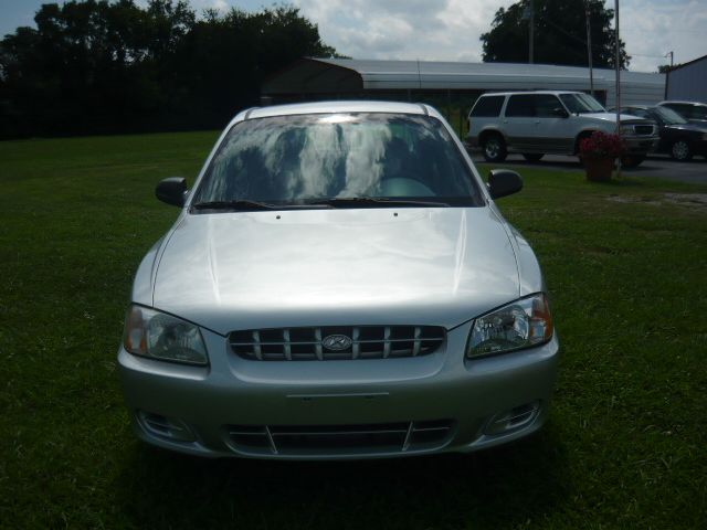 2000 Hyundai Accent S Sedan
