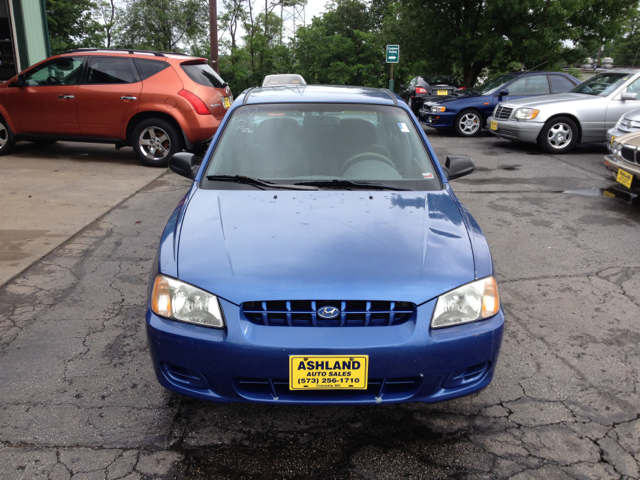 2000 Hyundai Accent S Sedan
