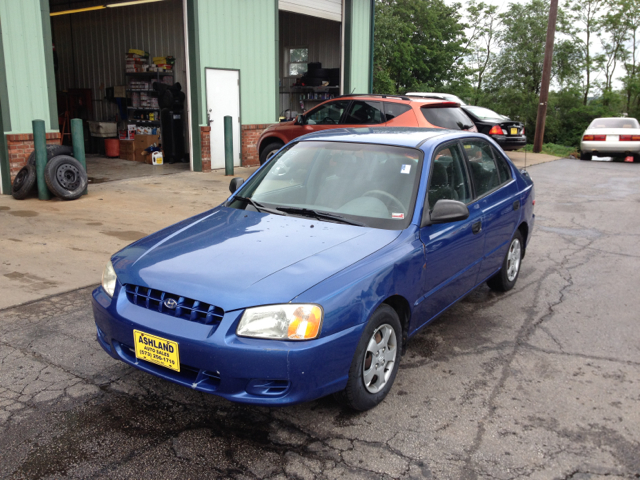 2000 Hyundai Accent S Sedan