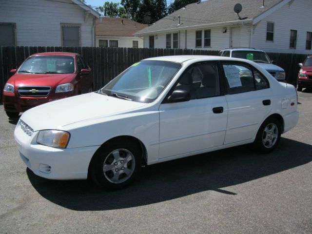 2001 Hyundai Accent S Sedan