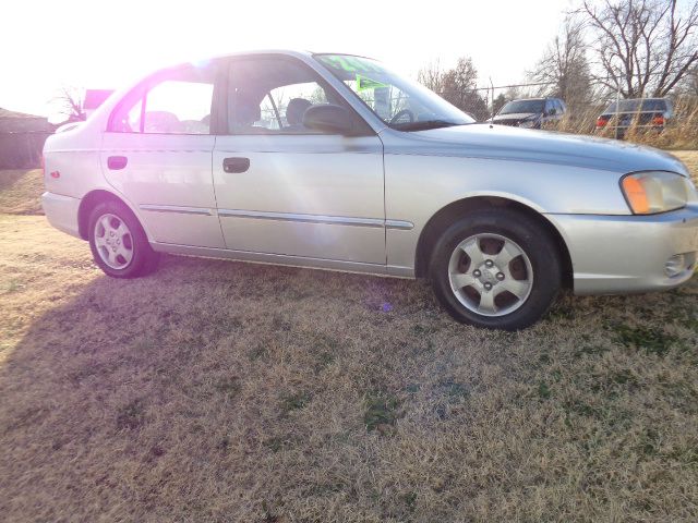 2001 Hyundai Accent S Sedan