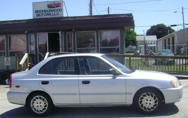 2001 Hyundai Accent S Sedan