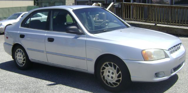 2001 Hyundai Accent S Sedan