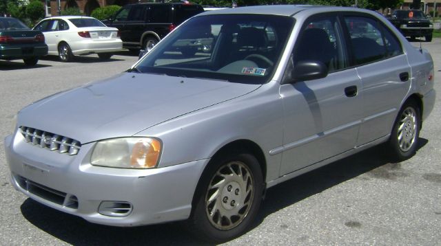 2001 Hyundai Accent S Sedan