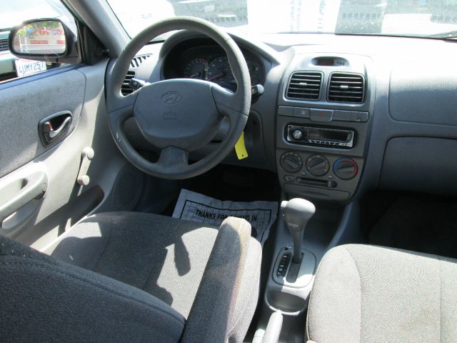 2001 Hyundai Accent S Sedan