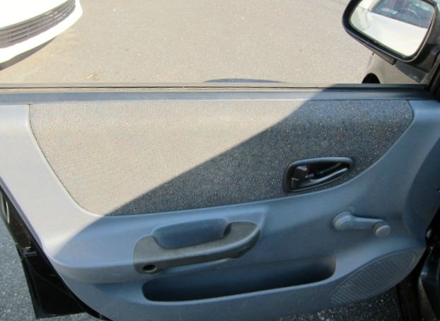 2001 Hyundai Accent S Sedan