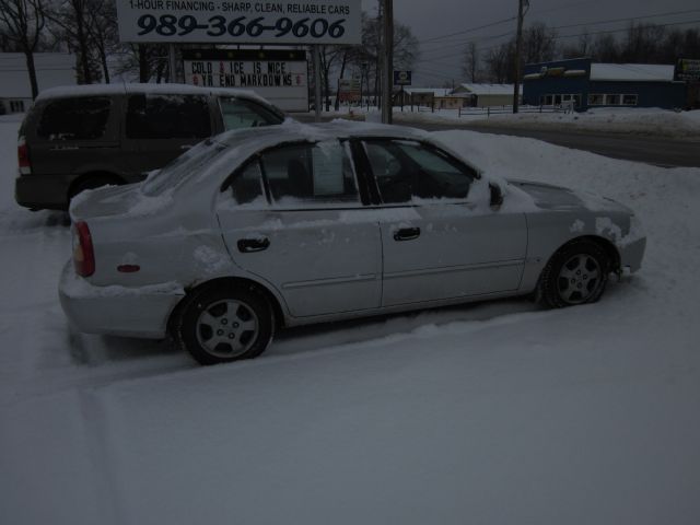 2001 Hyundai Accent S Sedan