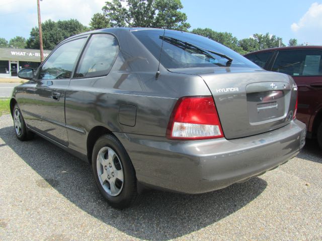 2001 Hyundai Accent XLS