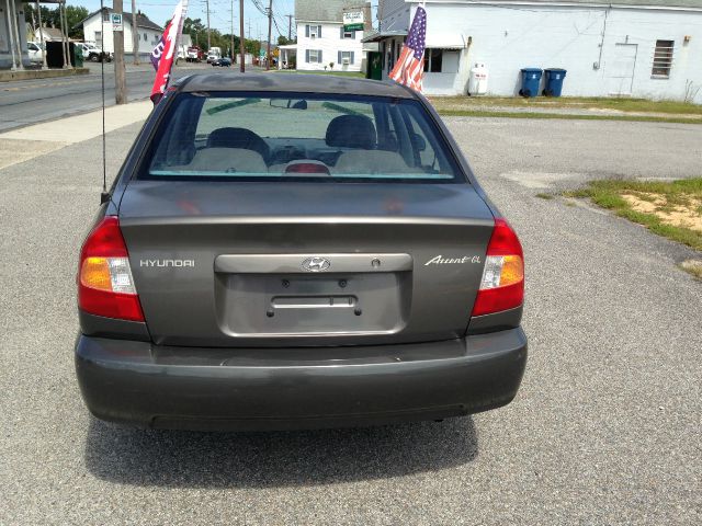 2002 Hyundai Accent S Sedan