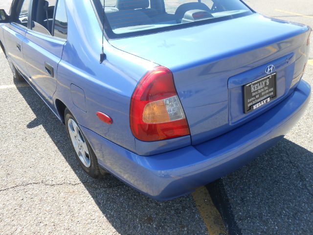 2002 Hyundai Accent S Sedan