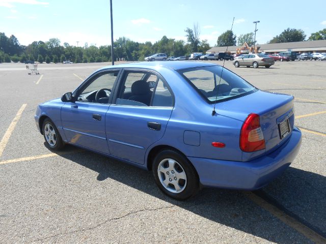 2002 Hyundai Accent S Sedan
