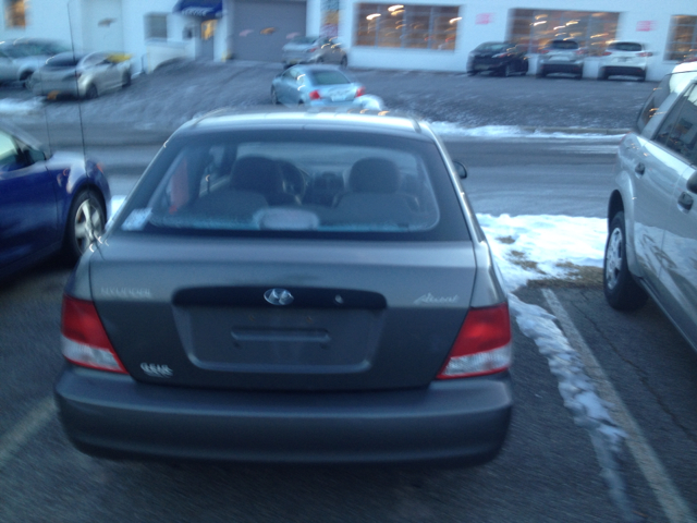 2002 Hyundai Accent ESi