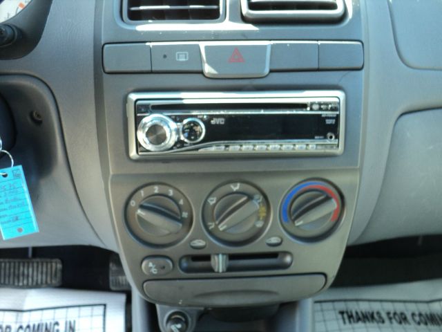 2002 Hyundai Accent XLS