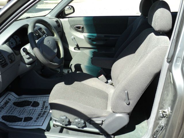2002 Hyundai Accent XLS