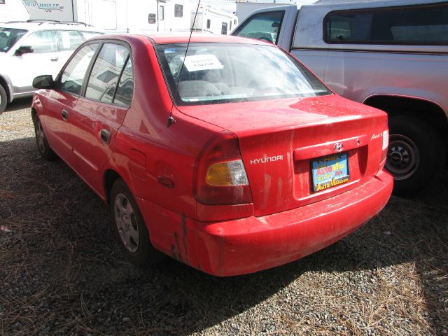 2002 Hyundai Accent S Sedan