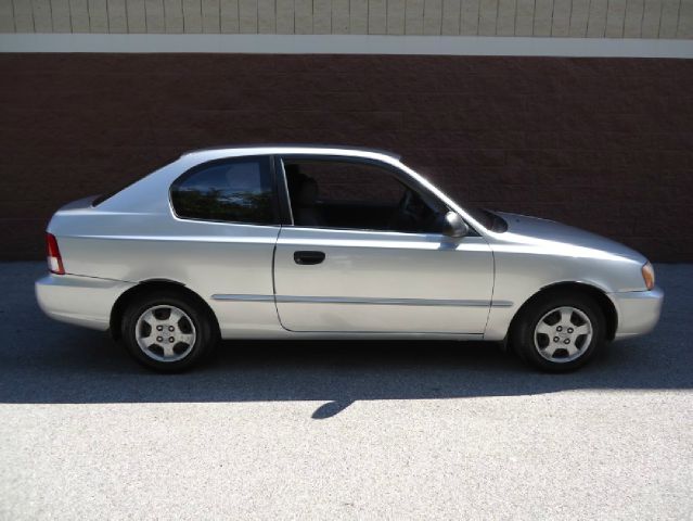 2002 Hyundai Accent XLS
