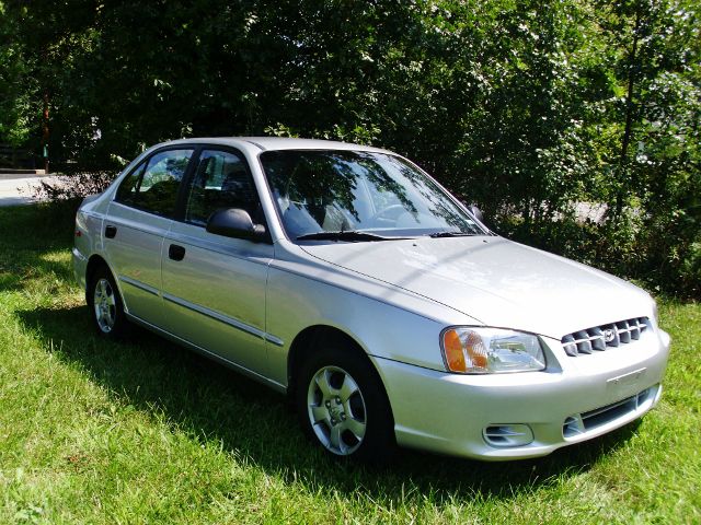 2002 Hyundai Accent S Sedan