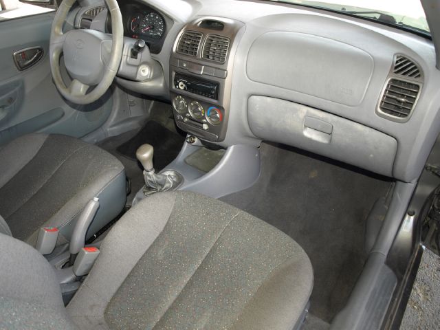 2002 Hyundai Accent ESi